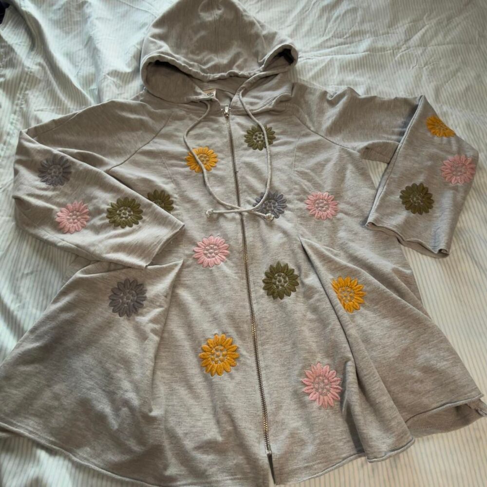 Ivy Jane Cover Me In Flowers Hoodie , size M #floral #embroidered